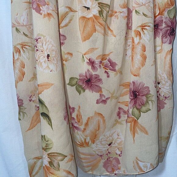 Floral blouse  - Picture 8 of 9